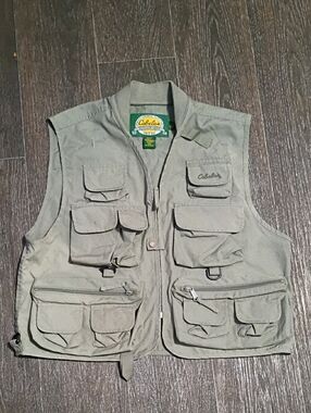 Cabela's Olive Utility Fishing Vest with Multiple Pockets